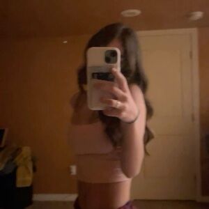 Meet your Posher, Ava